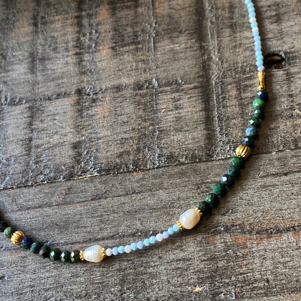 NEW Delicate Green Malachite and Opal Beaded Necklace with Gold Accents - Picture 4 of 9